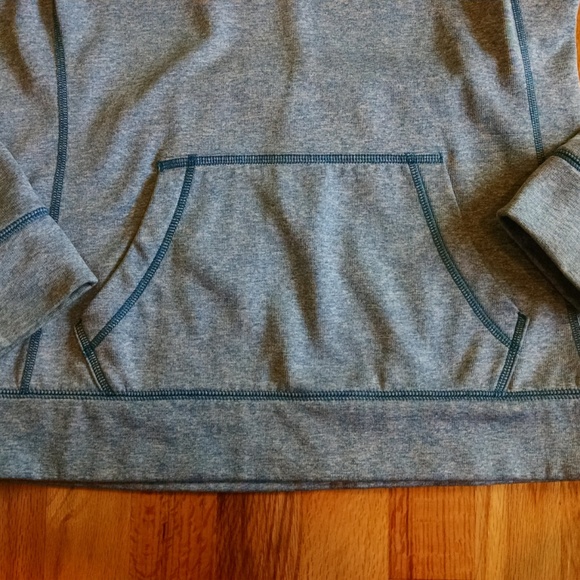 The North Face hoodie size M - Picture 3 of 6